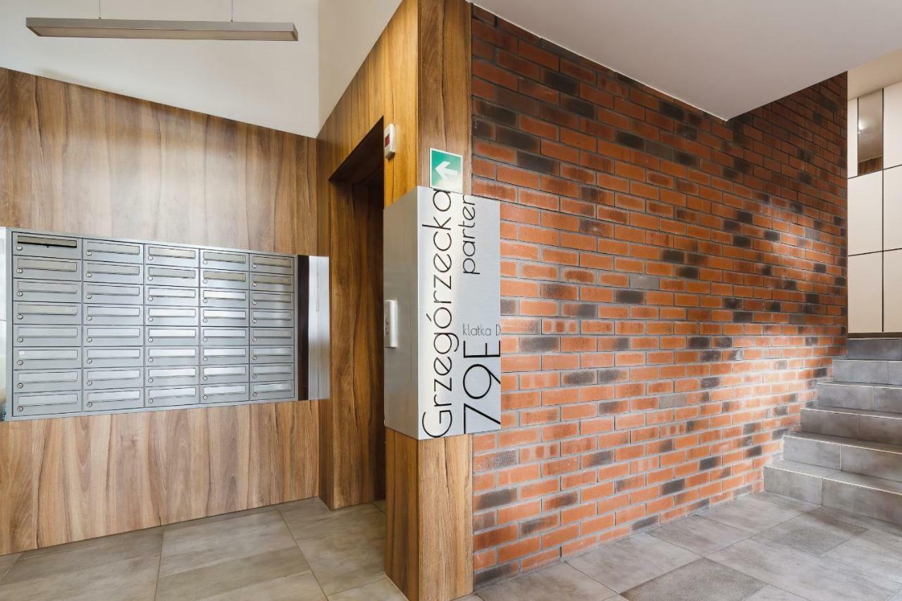 Apartments Claro II By Noclegi Renters Cracovie Extérieur photo