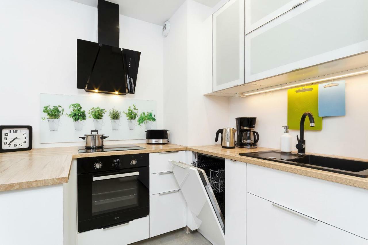 Apartments Claro II By Noclegi Renters Cracovie Extérieur photo